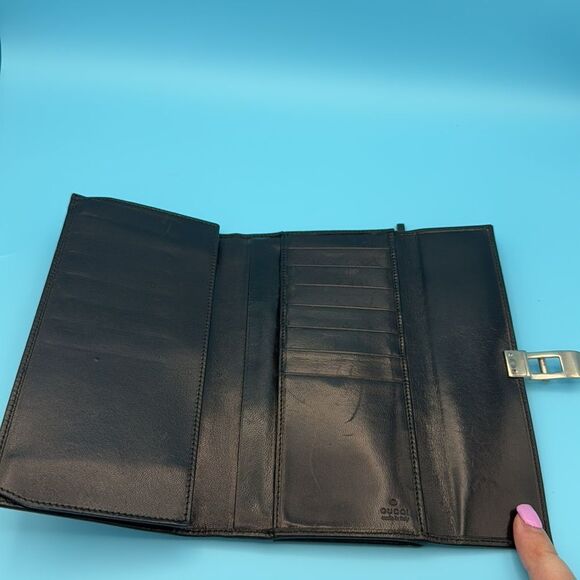 GUCCI-vintage black with silver hardware soft leather long wallet-clasp closure - Picture 7 of 10